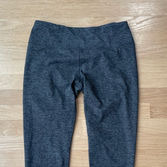 Kyodan Gray Workout Capri Leggings Size Medium In Excellent Condition - Picture 2 of 7